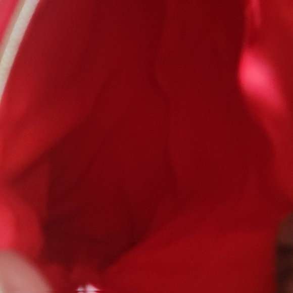 CHANEL MAKEUP POUCH RESERVED - Picture 3 of 5